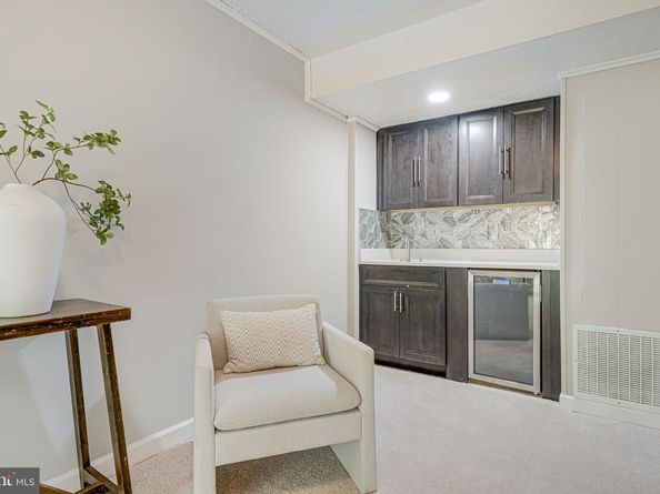 7242 Greentree Road, Bethesda MD 20817