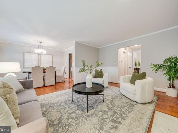 7242 Greentree Road, Bethesda MD 20817