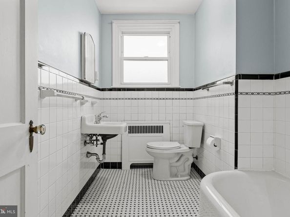 188 W Albemarle Avenue, Lansdowne PA 19050