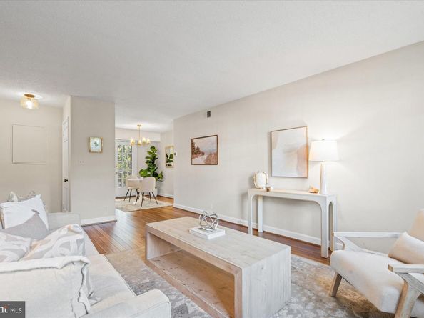 3049 S Buchanan Street B2, Arlington VA 22206