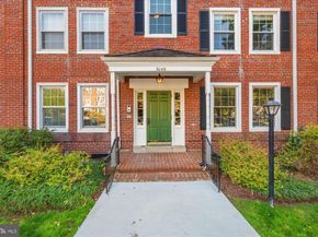 3049 S Buchanan Street B2, Arlington VA 22206