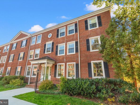 3049 S Buchanan Street B2, Arlington VA 22206