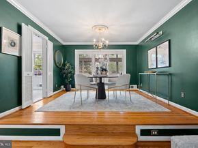 917 Crestwood Drive, Alexandria VA 22302