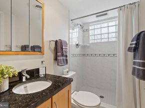 917 Crestwood Drive, Alexandria VA 22302