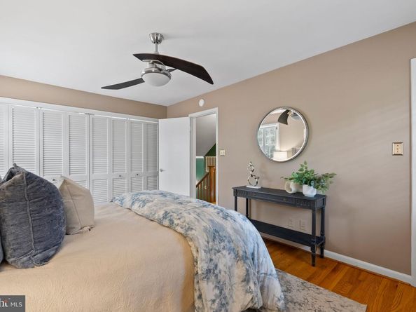 917 Crestwood Drive, Alexandria VA 22302
