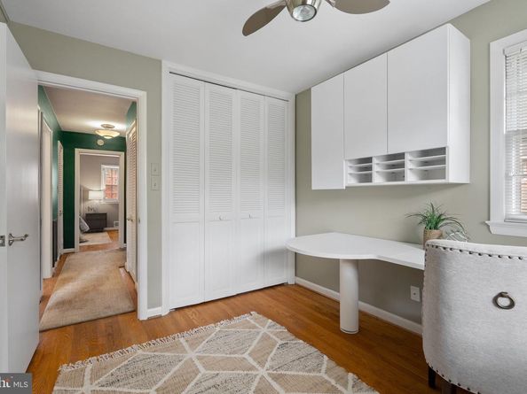 917 Crestwood Drive, Alexandria VA 22302