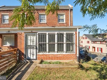 46 Burns Street NE