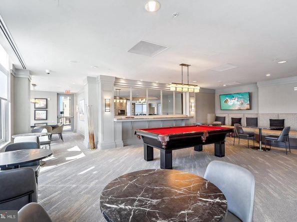 8220 Crestwood Heights Drive 814, Mclean VA 22102