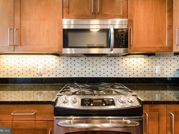 8220 Crestwood Heights Drive 814, Mclean VA 22102