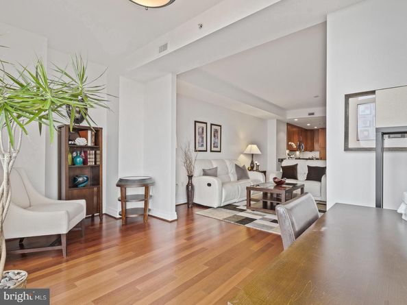 8220 Crestwood Heights Drive 814, Mclean VA 22102