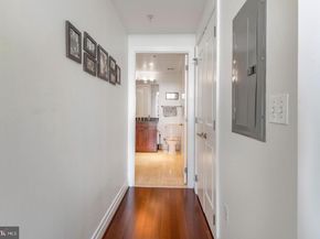 8220 Crestwood Heights Drive 814, Mclean VA 22102
