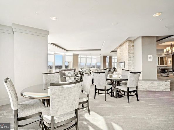 8220 Crestwood Heights Drive 814, Mclean VA 22102