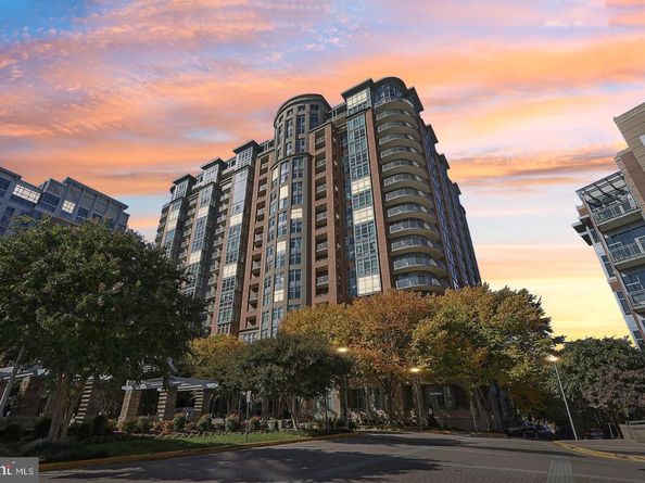 8220 Crestwood Heights Drive 814, Mclean VA 22102
