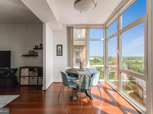 8220 Crestwood Heights Drive 814, Mclean VA 22102