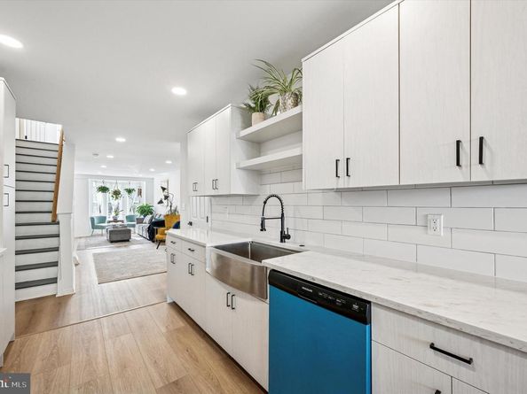 2081 E Hagert Street, Philadelphia PA 19125