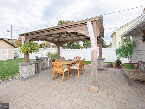1309 Clyde Road, Warminster PA 18974