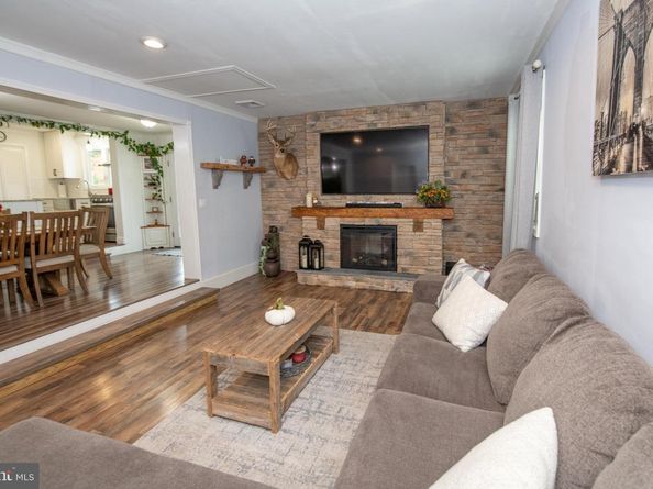 1309 Clyde Road, Warminster PA 18974