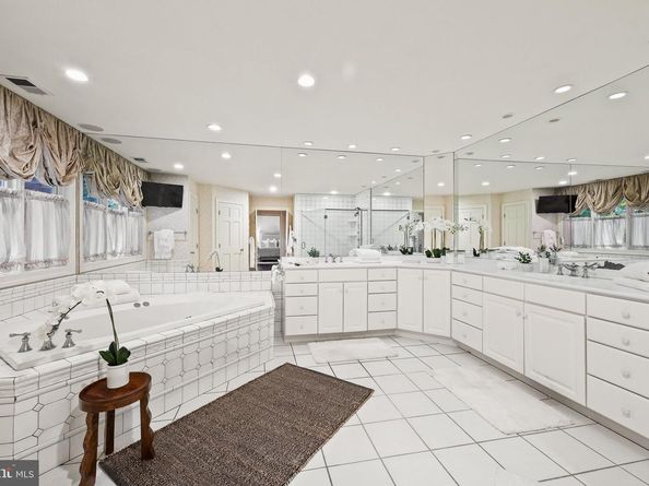 484 King Of Prussia Road, Wayne PA 19087