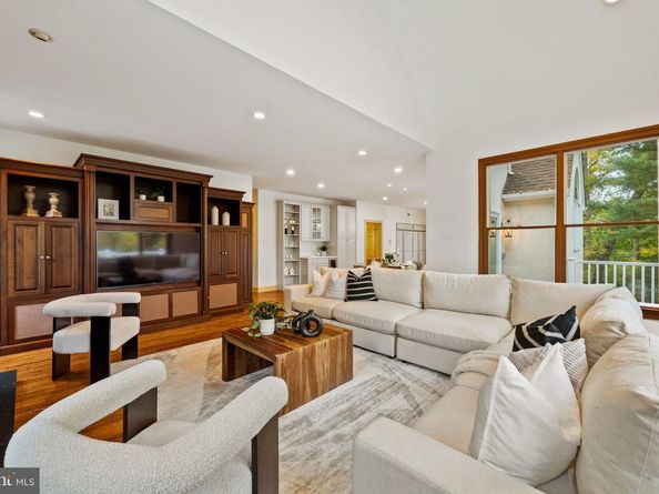 484 King Of Prussia Road, Wayne PA 19087