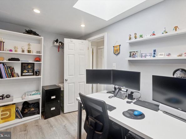 804 Sears Street, Philadelphia PA 19147