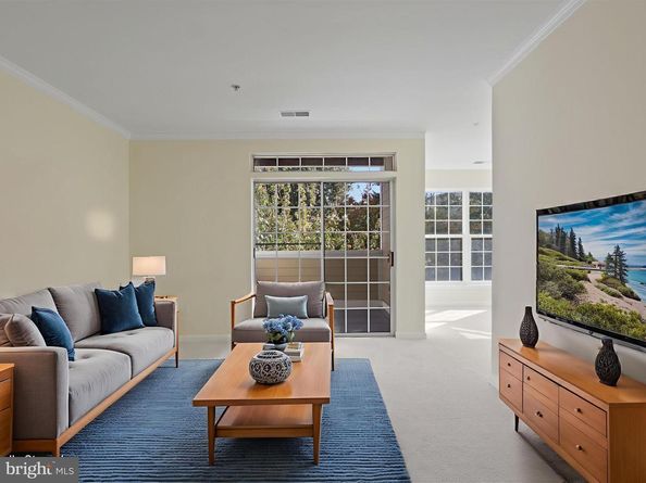 2711 Bellforest Court 201, Vienna VA 22180