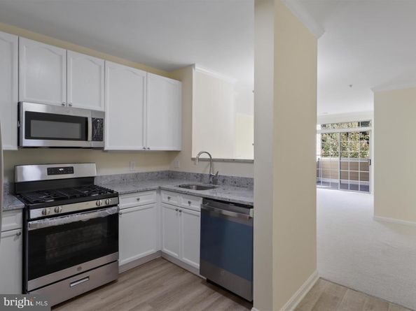 2711 Bellforest Court 201, Vienna VA 22180