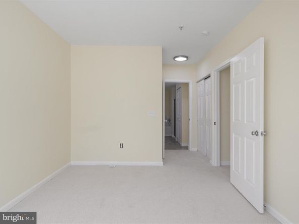 2711 Bellforest Court 201, Vienna VA 22180