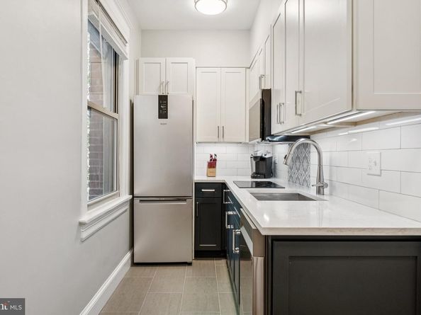 18 9TH Street NE 304, Washington DC 20002