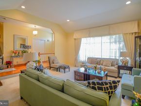 245 Barclay Circle, Cheltenham PA 19012