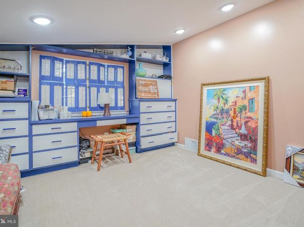 245 Barclay Circle, Cheltenham PA 19012