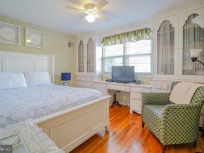 245 Barclay Circle, Cheltenham PA 19012