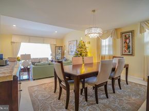 245 Barclay Circle, Cheltenham PA 19012