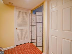 245 Barclay Circle, Cheltenham PA 19012