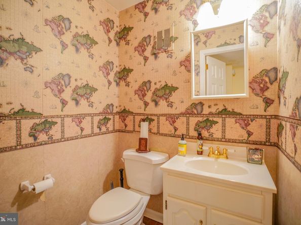 245 Barclay Circle, Cheltenham PA 19012