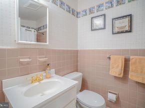 245 Barclay Circle, Cheltenham PA 19012