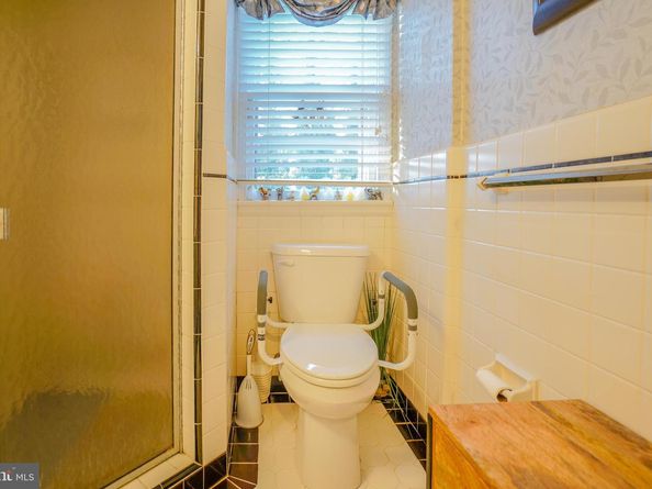 245 Barclay Circle, Cheltenham PA 19012