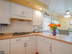 245 Barclay Circle, Cheltenham PA 19012