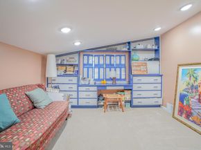 245 Barclay Circle, Cheltenham PA 19012