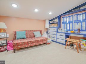 245 Barclay Circle, Cheltenham PA 19012