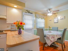 245 Barclay Circle, Cheltenham PA 19012