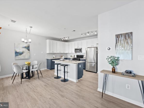 291 Cameron Station Boulevard 102, Alexandria VA 22304