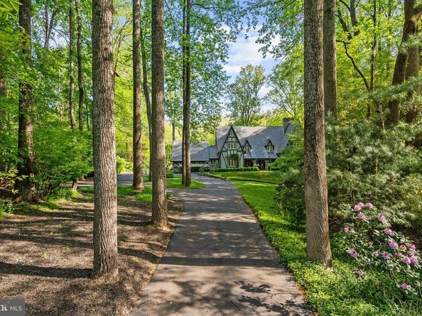 10205 Cedar Pond Drive, Vienna VA 22182