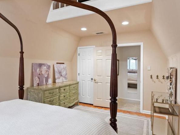 10205 Cedar Pond Drive, Vienna VA 22182