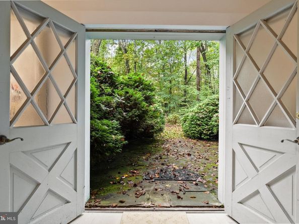 10205 Cedar Pond Drive, Vienna VA 22182