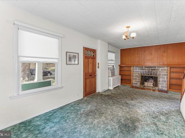 89 Saxer Avenue, Springfield PA 19064
