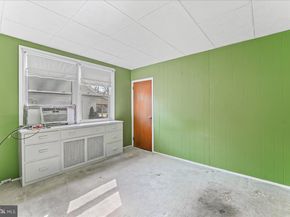 89 Saxer Avenue, Springfield PA 19064
