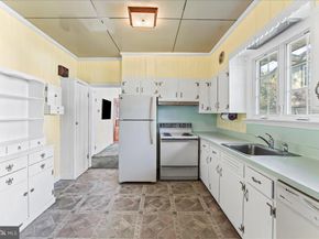 89 Saxer Avenue, Springfield PA 19064