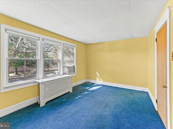 89 Saxer Avenue, Springfield PA 19064