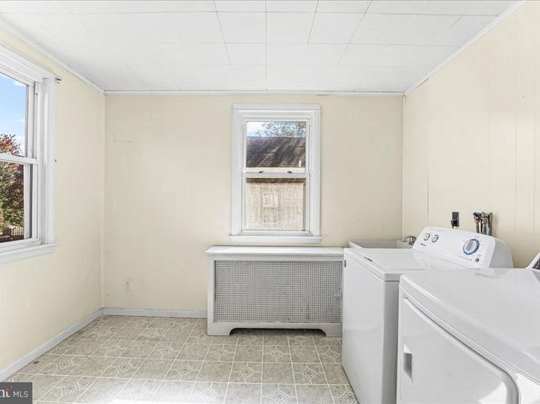 89 Saxer Avenue, Springfield PA 19064