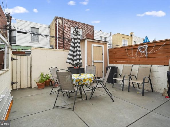 1822 S 12TH Street, Philadelphia PA 19148
